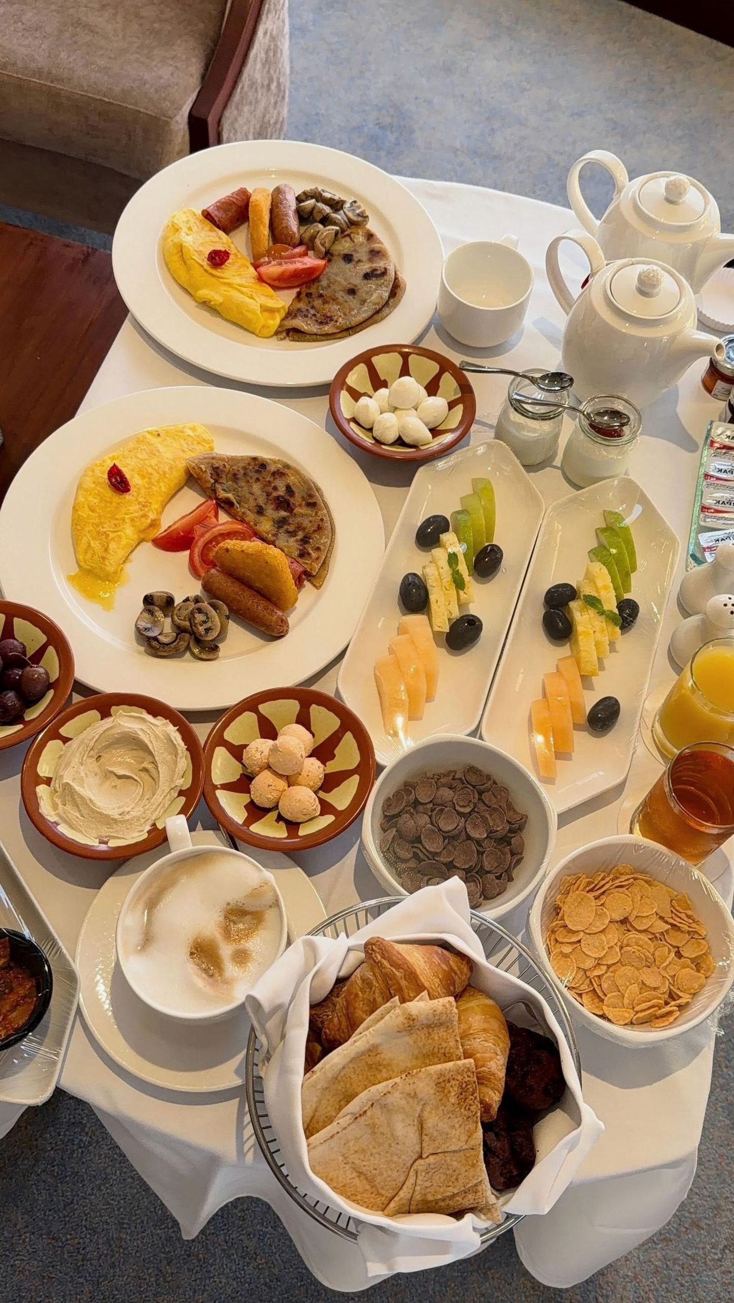 Deluxe breakfast spread